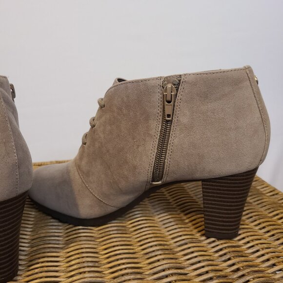 Giani Bernini Taupe Suede Ankle Boots Size 8M - Picture 4 of 6